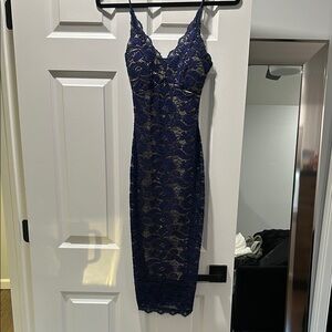 Fashion Nova Blue Sleeveless Knee-Length Bodycon Dress with V-Neck for Cocktail